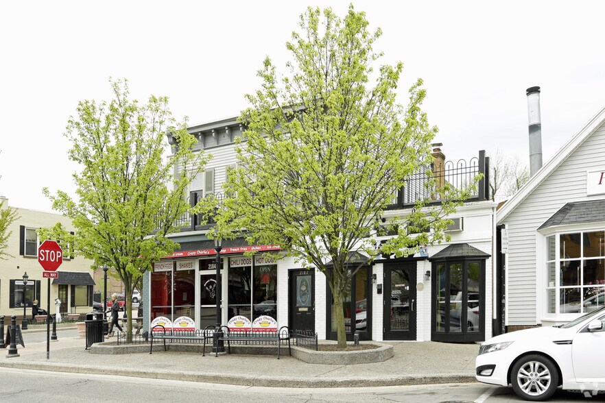 More Photos Of 2182-2184 Wealthy St SE, Grand Rapids Storefront Retail Office For Lease