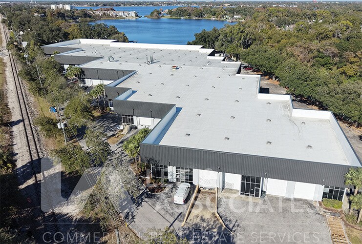 Primary Photo Of 3071 N Orange Blossom Trl, Orlando Warehouse For Lease