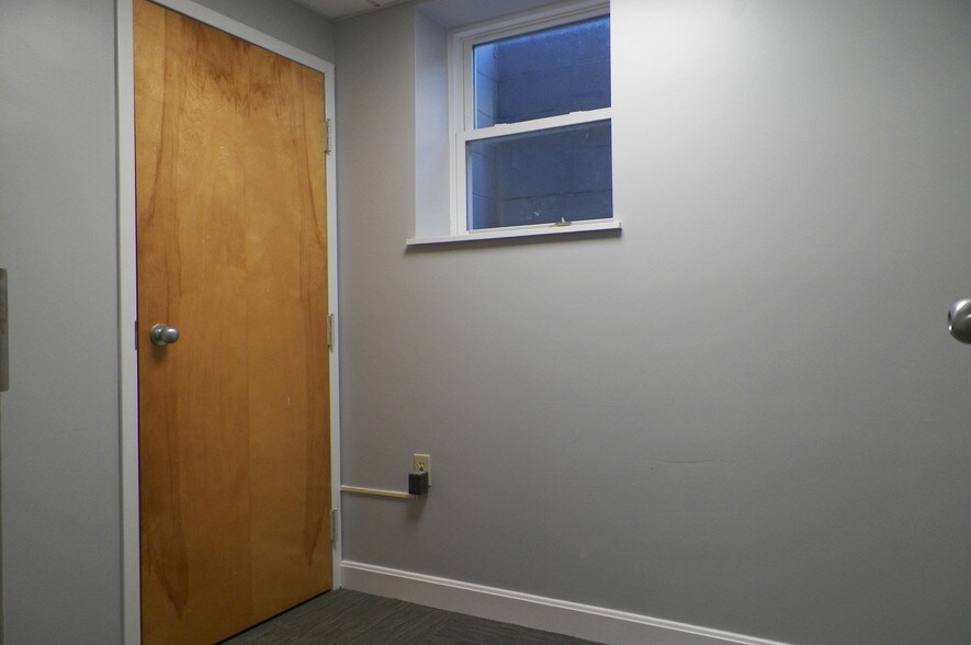 More Photos Of 1075 Smith St, Providence Medical For Lease