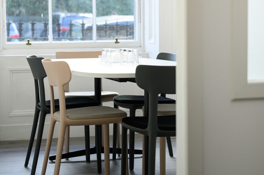 More Photos Of 1-3 St Colme St, Edinburgh Coworking Space