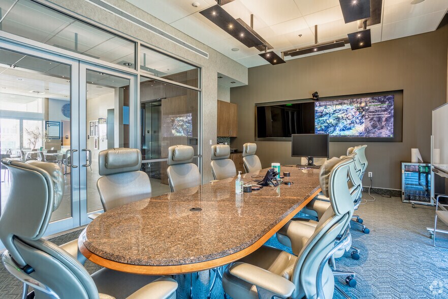 More Photos Of 7710 Rialto Blvd, Austin Medical For Lease