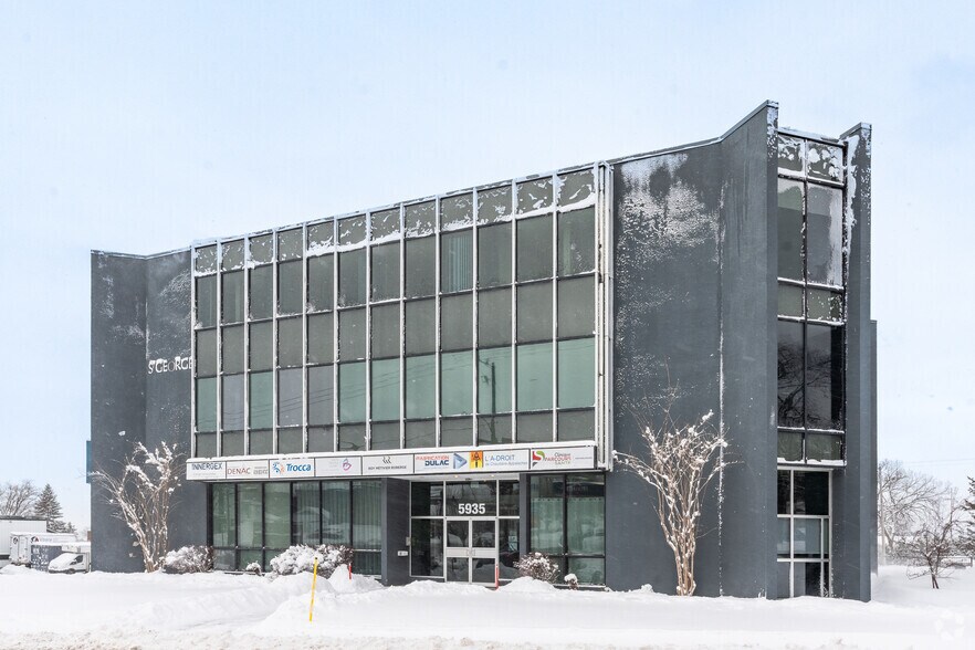 More Photos Of 5935 Rue Saint-Georges, Lévis Office For Lease