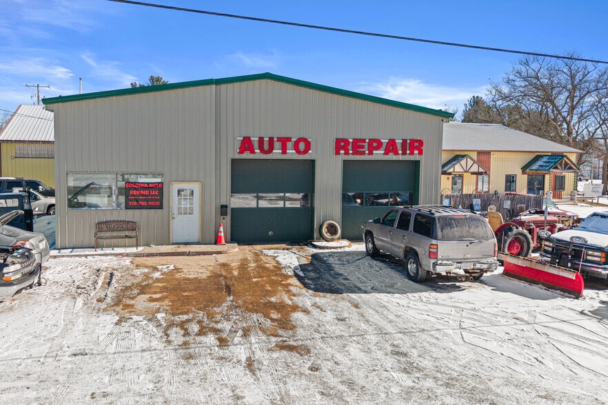 More Photos Of 108 S Front St, Coloma General Retail For Sale