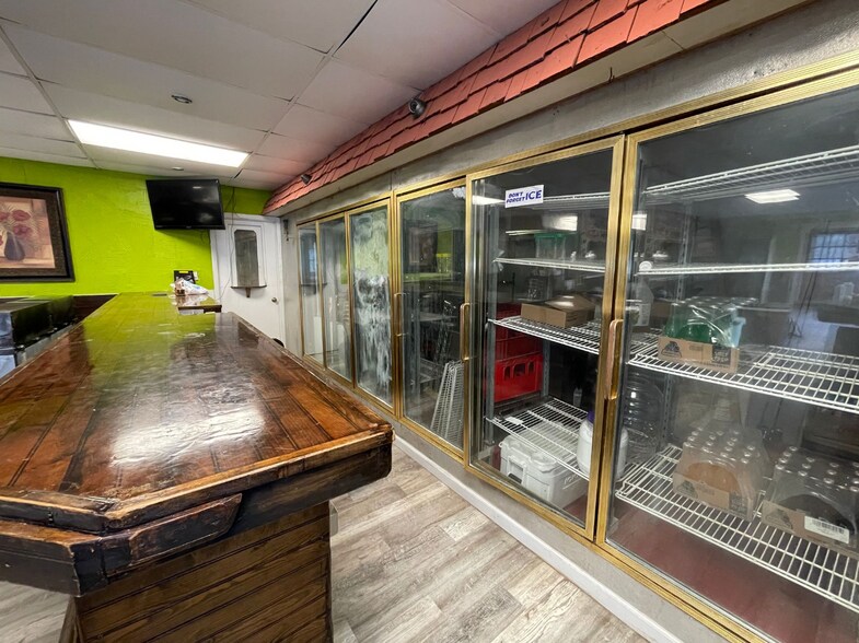 More Photos Of 13490 Orange Ave, Fort Pierce Bar For Lease