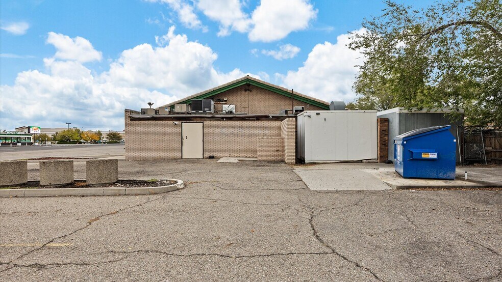 More Photos Of 2839 North Ave, Grand Junction Restaurant For Sale