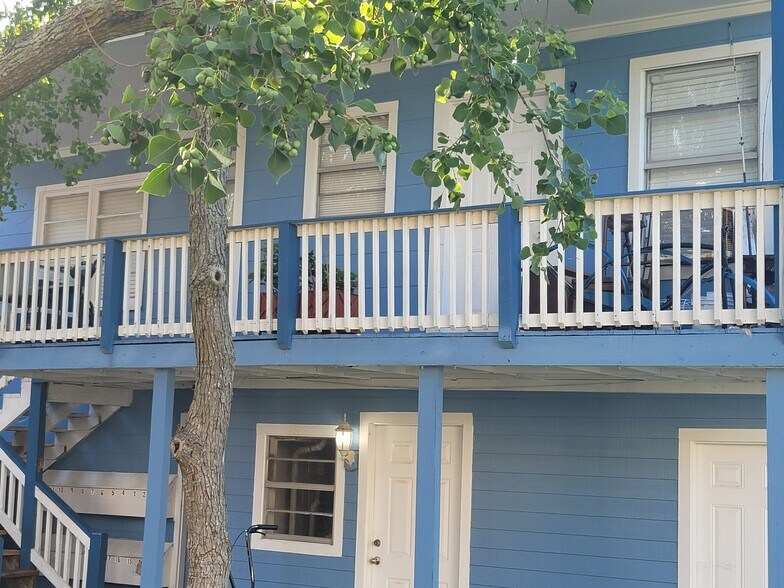 More Photos Of 2018 25th St, Galveston Apartments For Sale
