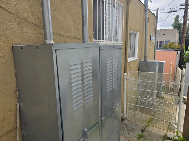 More Photos Of 857 Serrano Pl, Los Angeles Apartments For Sale