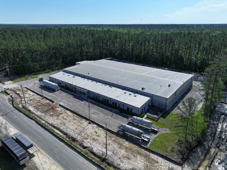 More Photos Of 605 Bob Gifford Blvd, Early Branch Manufacturing For Lease