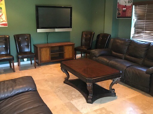 More Photos Of 1090 Knight's Trail Rd, North Venice Light Distribution For Sale