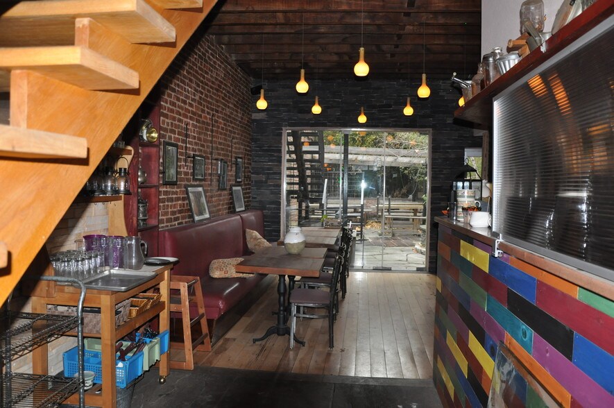 More Photos Of 5909 71st Ave, Ridgewood Restaurant For Lease