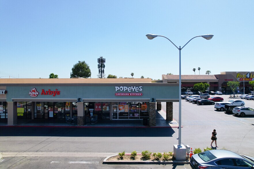 More Photos Of 12629-12721 Glenoaks Blvd, Sylmar Unknown For Lease