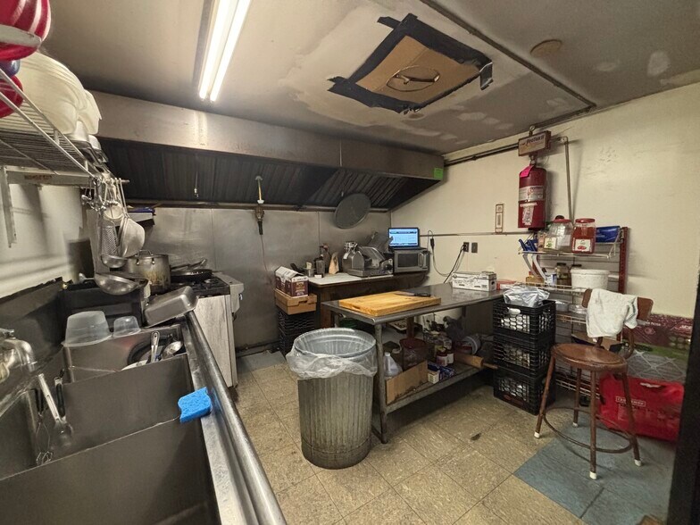 More Photos Of 3 Hamilton Rd, Pine Bush Convenience Store For Sale