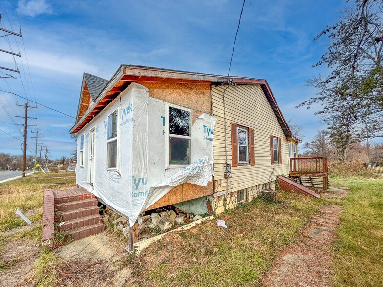 More Photos Of 5812 Marlboro Pike, District Heights Office For Sale