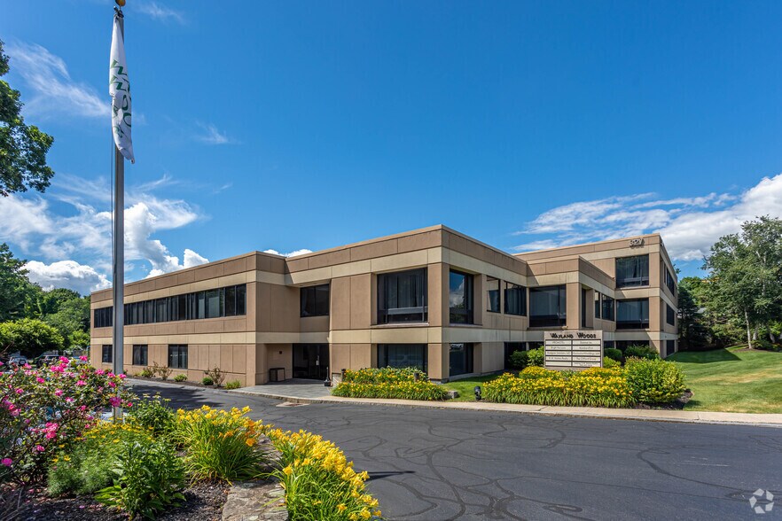 More Photos Of 321 Commonwealth Rd, Wayland Office For Sale