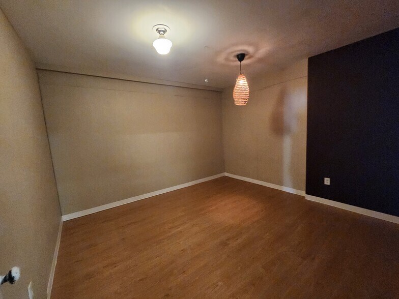 More Photos Of 953 S Raymond Ave, Pasadena Service For Lease