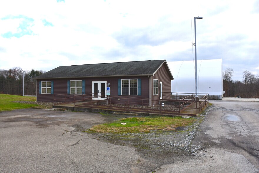 More Photos Of 105 McQuiston Dr, Jackson Center Industrial For Sale