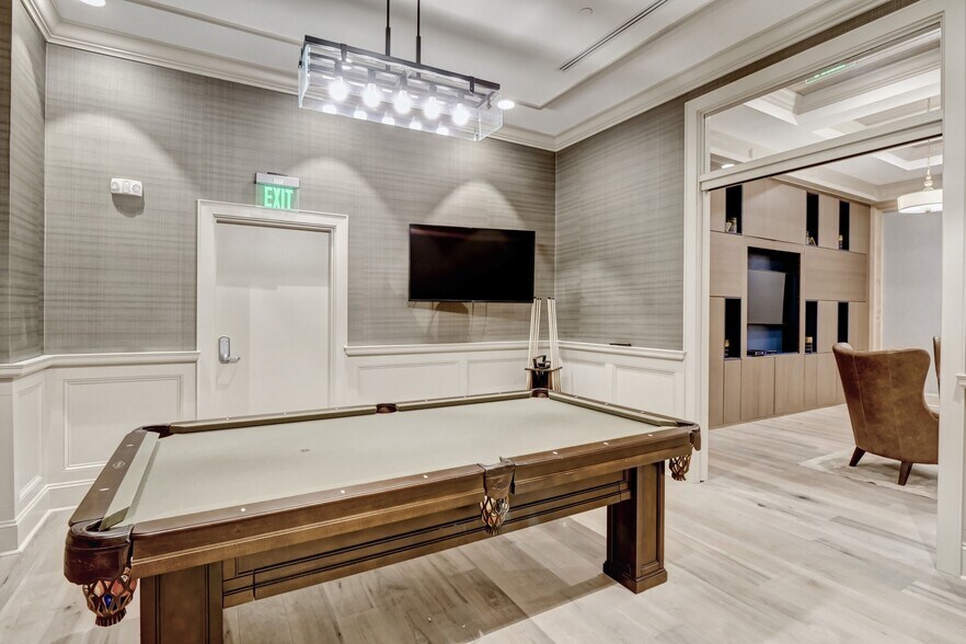 More Photos Of 240 N Water St, Wilmington Specialty For Sale