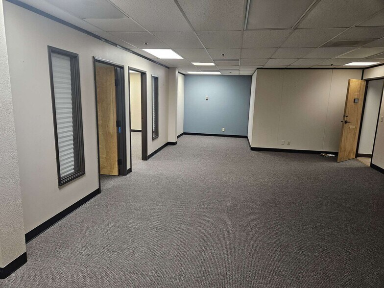 More Photos Of 9725 SW Beaverton Hillsdale Hwy, Beaverton Office For Lease