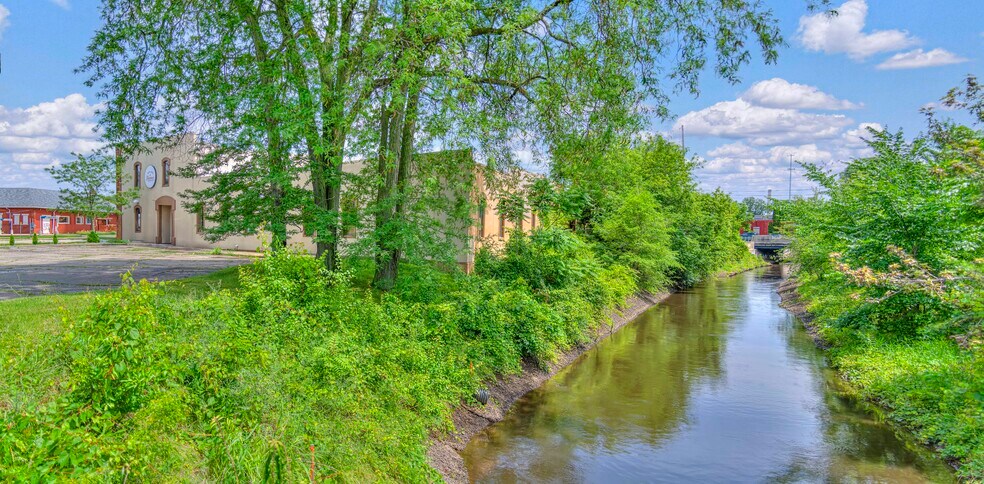 More Photos Of 409 Hupp Ave, Jackson Flex For Sale