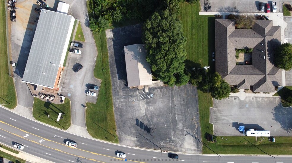 More Photos Of 1826 W Morris Blvd, Morristown Freestanding For Lease