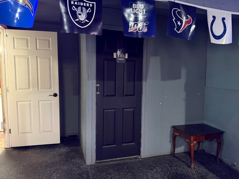 More Photos Of 8714 La Porte Rd, Houston Flex For Sale