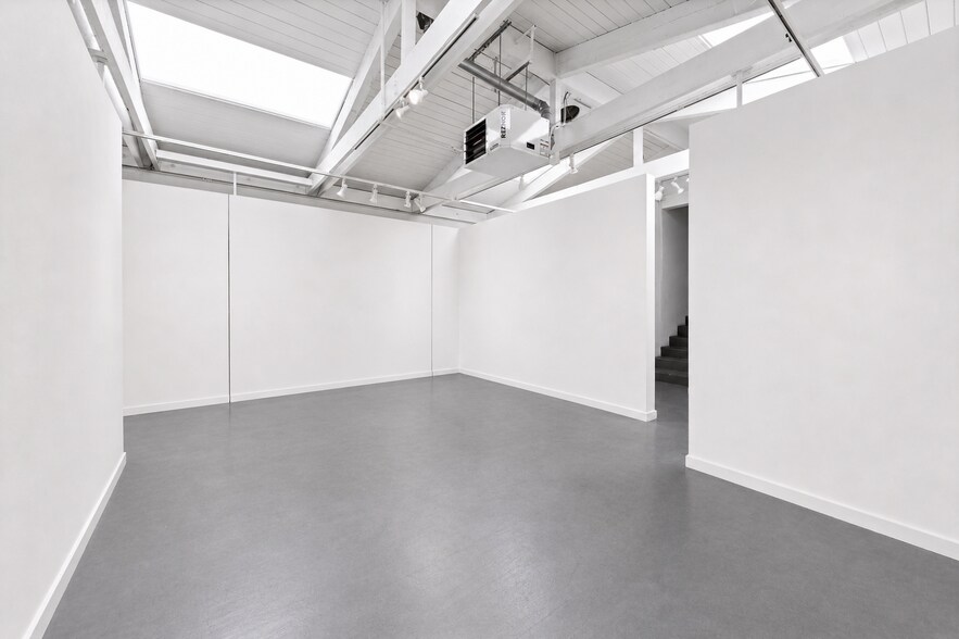 More Photos Of 108 Throckmorton Ave, Mill Valley Storefront For Lease