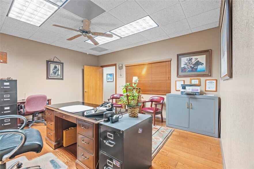 More Photos Of 7017 NW 39th Expy, Bethany Auto Dealership For Sale