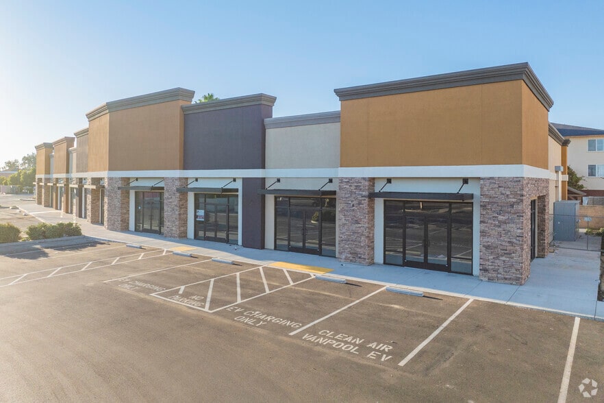 More Photos Of 165 Commerce Ave, Manteca General Retail For Lease