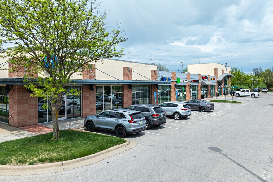 More Photos Of 15225-15257 W 135th St, Olathe General Retail For Sale