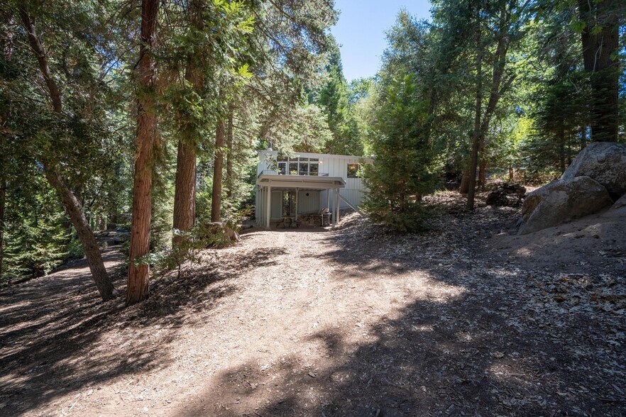 More Photos Of 32753 Birch Hill Rd, Palomar Mountain Freestanding For Sale
