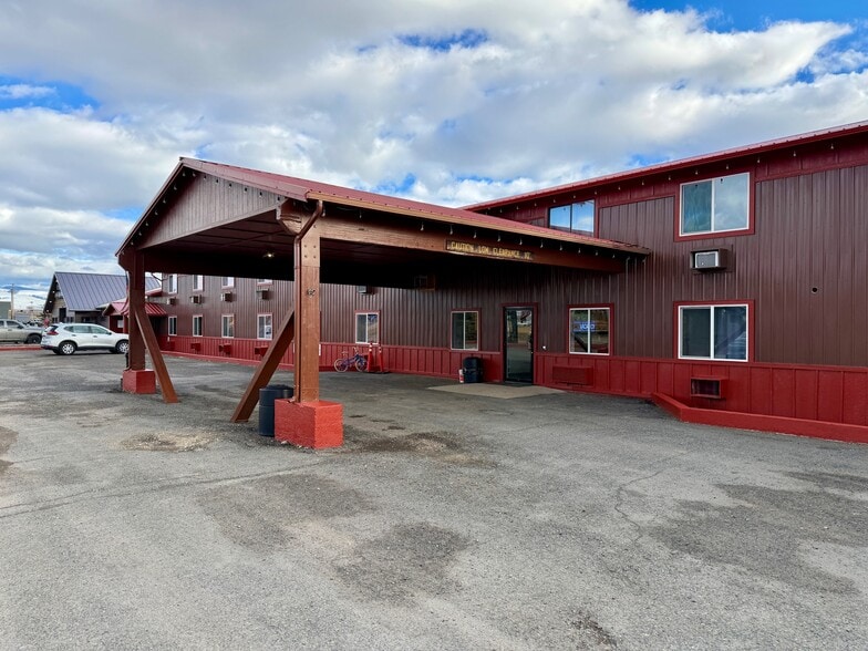 More Photos Of 1150 N Main St, Deer Lodge Hotel For Sale