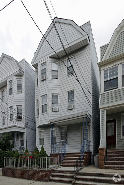 More Photos Of 35 E 26th St, Bayonne Apartments For Sale