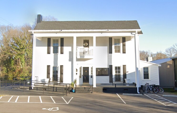 Primary Photo Of 306 N Main St, Clover Freestanding For Sale