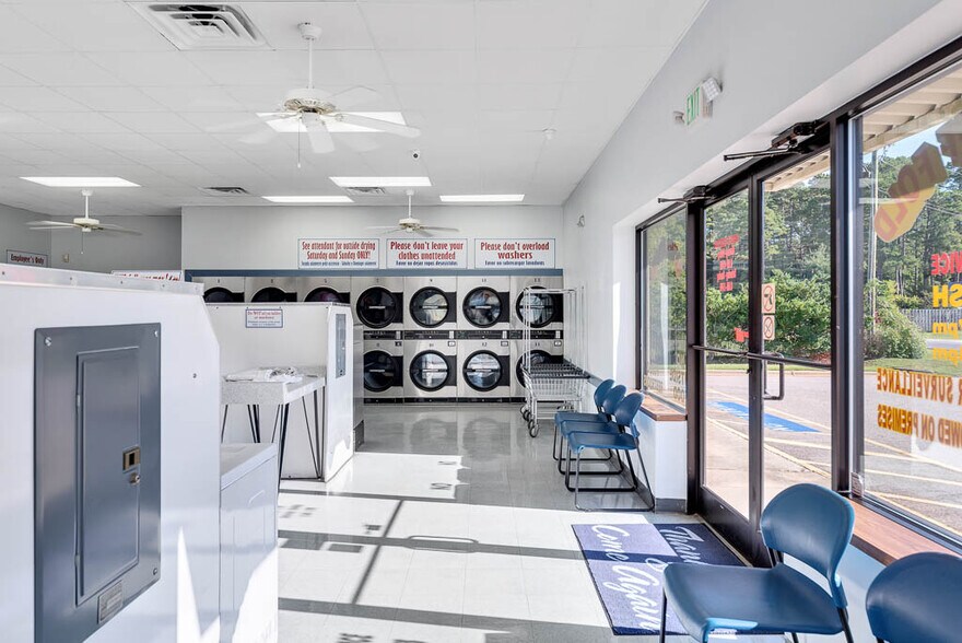 More Photos Of 7716 Raeford Rd, Fayetteville Freestanding For Sale