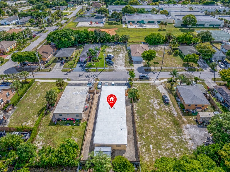 More Photos Of 223 SW 5th Ct, Deerfield Beach Multifamily For Sale