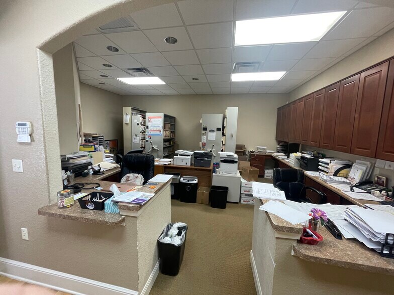 More Photos Of 8001-8003 Broadway St, San Antonio Unknown For Lease