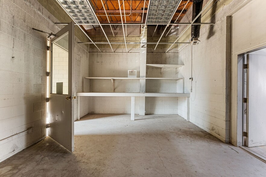 More Photos Of 1342 W Industrial Rd, Cedar City Warehouse For Lease