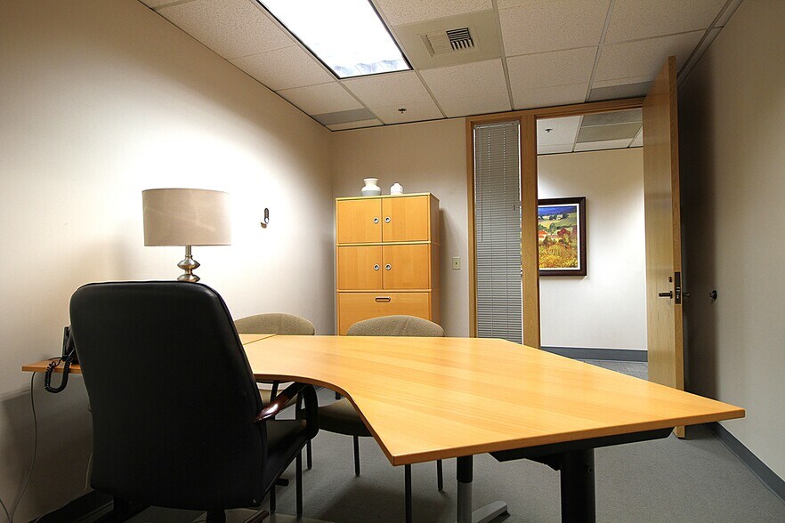 More Photos Of 22525 SE 64th Pl, Issaquah Office Residential For Lease