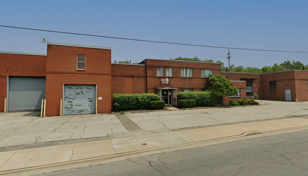 More Photos Of 1309 Niles Rd SE, Warren Warehouse For Sale