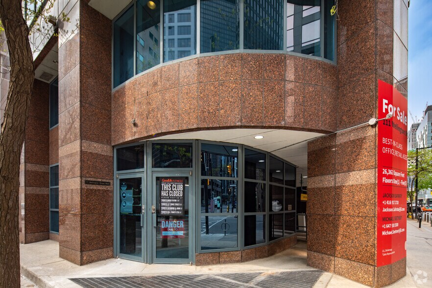 More Photos Of 111 Wellington St W, Toronto Office For Sale