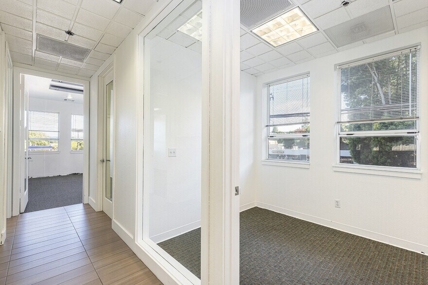 More Photos Of 7300 Healdsburg Ave, Sebastopol Office For Lease