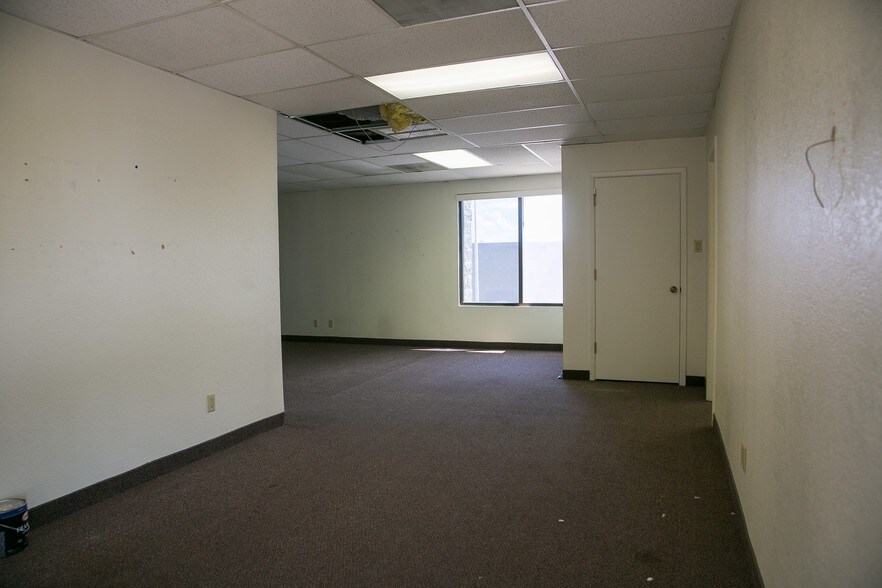 More Photos Of 165 E Southern Ave, Mesa Loft Creative Space For Lease