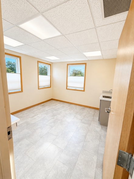 More Photos Of 825 W US-10, Scottville Office For Sale