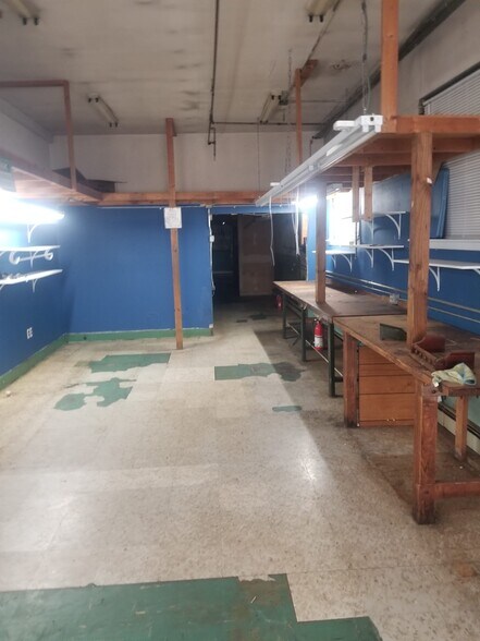 More Photos Of 73 High St, Hempstead Manufacturing For Sale