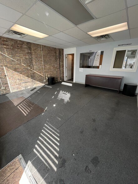 More Photos Of 5000-5014 W Madison St, Chicago Apartments For Lease