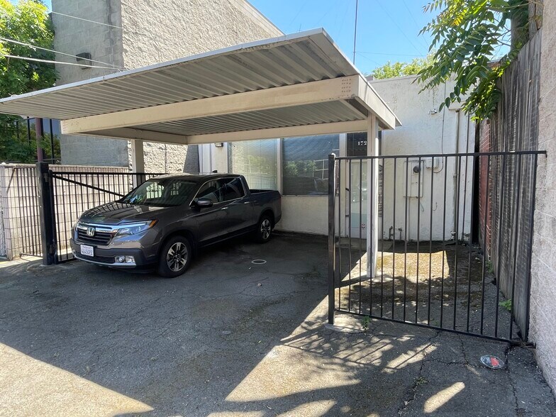 More Photos Of 1725 J St, Sacramento Office For Sale