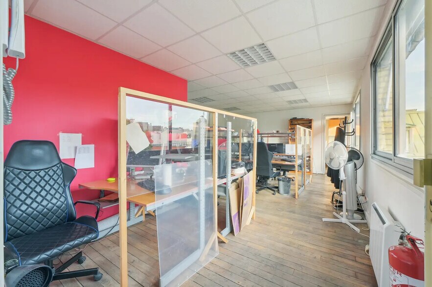 More Photos Of 20 Rue Marx Dormoy, Paris Office For Sale