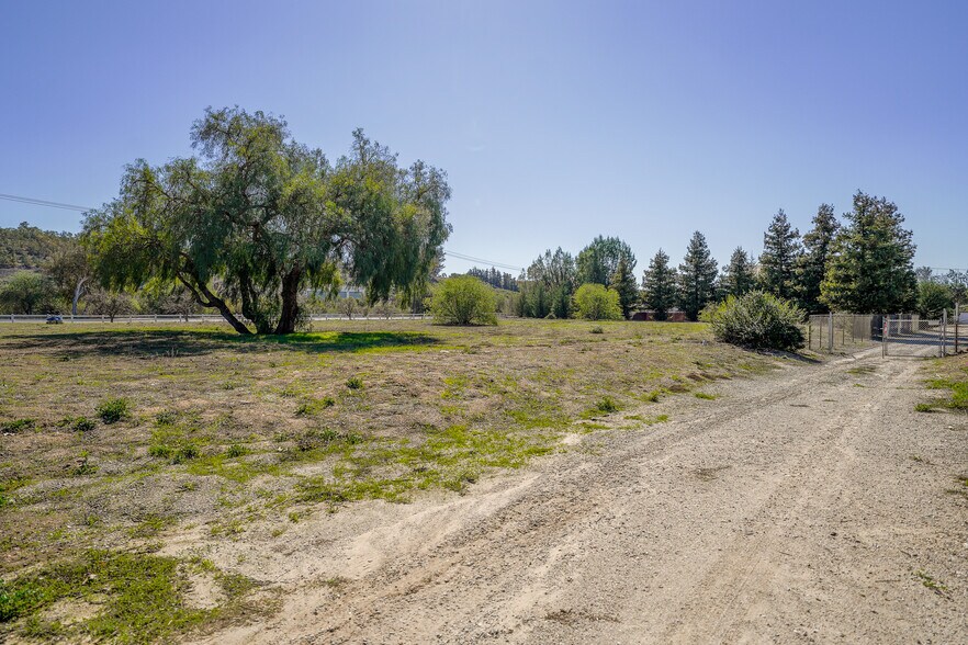 More Photos Of 6137 Grimes Canyon Rd, Moorpark Land For Lease