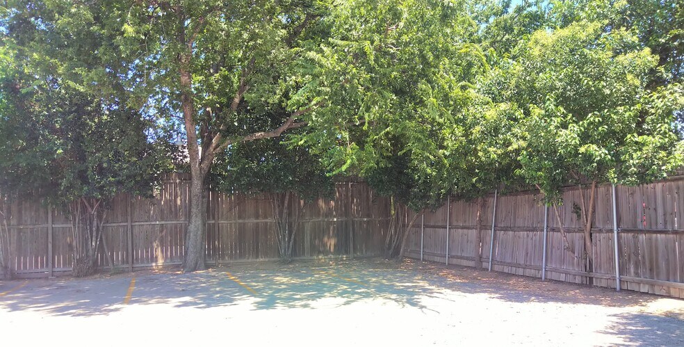 More Photos Of 4311 S 1st St, Austin Office For Lease