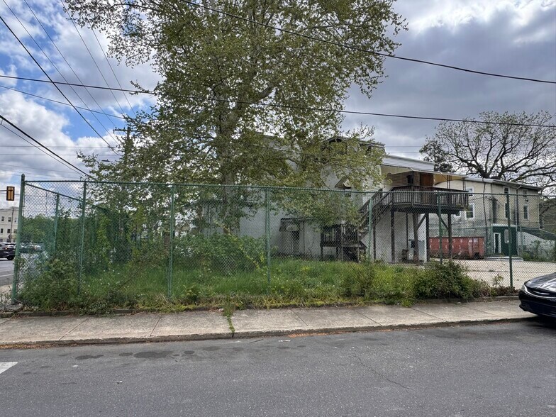 More Photos Of 238 N 53rd St, Philadelphia Funeral Home For Sale